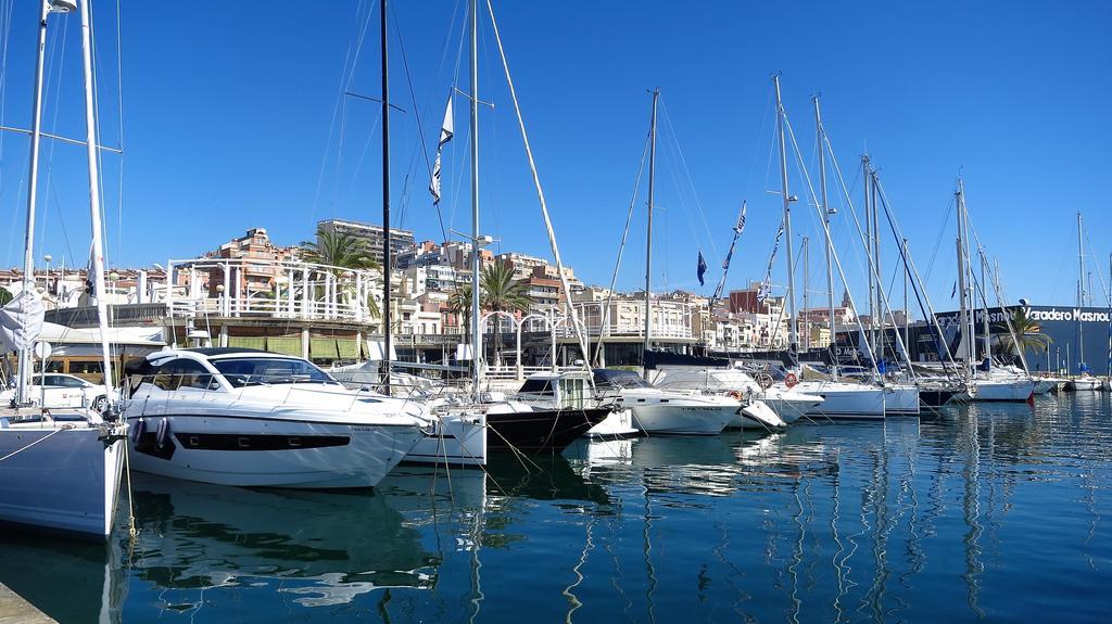 Marina Port & Beach-Apartment Masnou Bagian luar foto