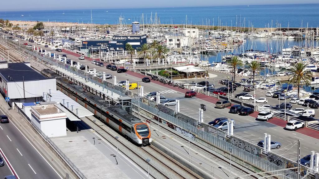 Marina Port & Beach-Apartment Masnou Bagian luar foto